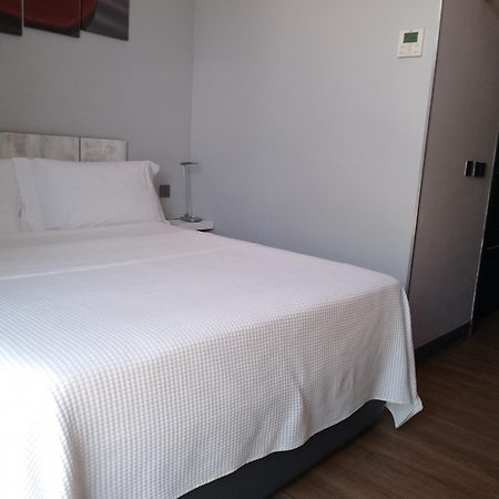 H La Cabana Pozuelo de Alarcón Exterior foto